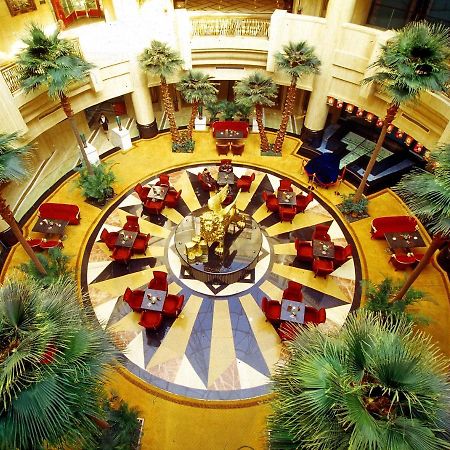 Royal International Hotel Urumqi Bagian luar foto