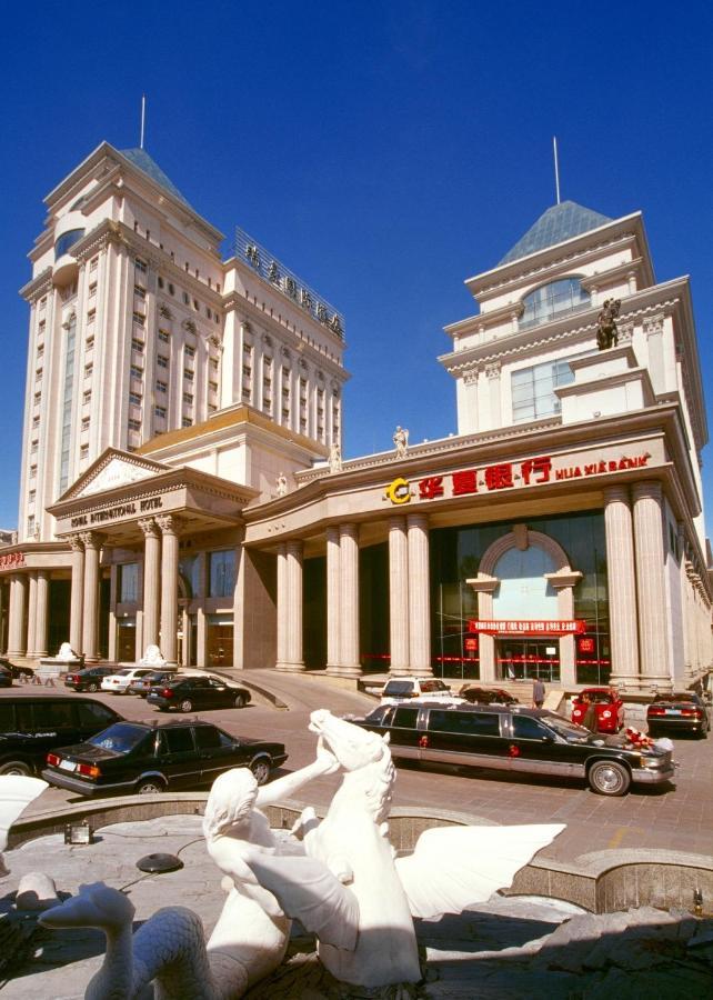 Royal International Hotel Urumqi Bagian luar foto